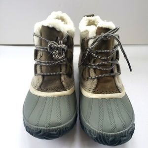 NWT Sorel Boots